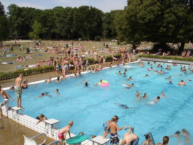 500 m² zwemwater) oude zwembaden: Aquasporten Zwembad De Hooge Berg Leszwemmen Recreatiebassin Instructiebad