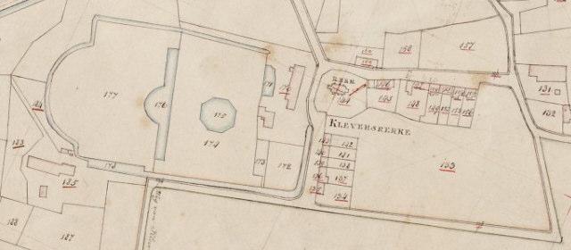 Afb. 5. Kadastraal minuutplan van Kleverskerke, 1820 Bron: watwaswaar.nl Afbraak Mevrouw Gronovius echtgenoot verkocht de buitenplaats, de boerderij en acht huisjes in 1780 aan Aarnout Arendse.