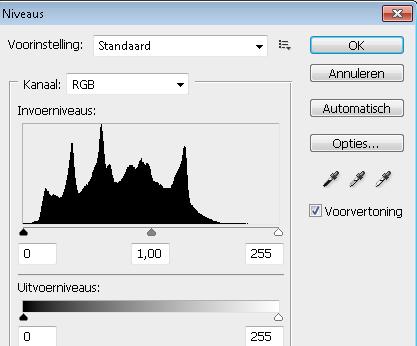 Retoucheren Algemeen Nieuw document Selecteer in de Menubalk in het menu Bestand (File) de optie Nieuw (Ctrl+N) voor een nieuw document.