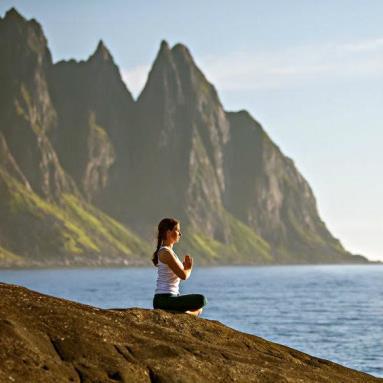 De yoga- en mindfulnesslessen Onze yogalessen zijn met name geschikt voor beginners maar ook voor yogi s die wekelijks een les