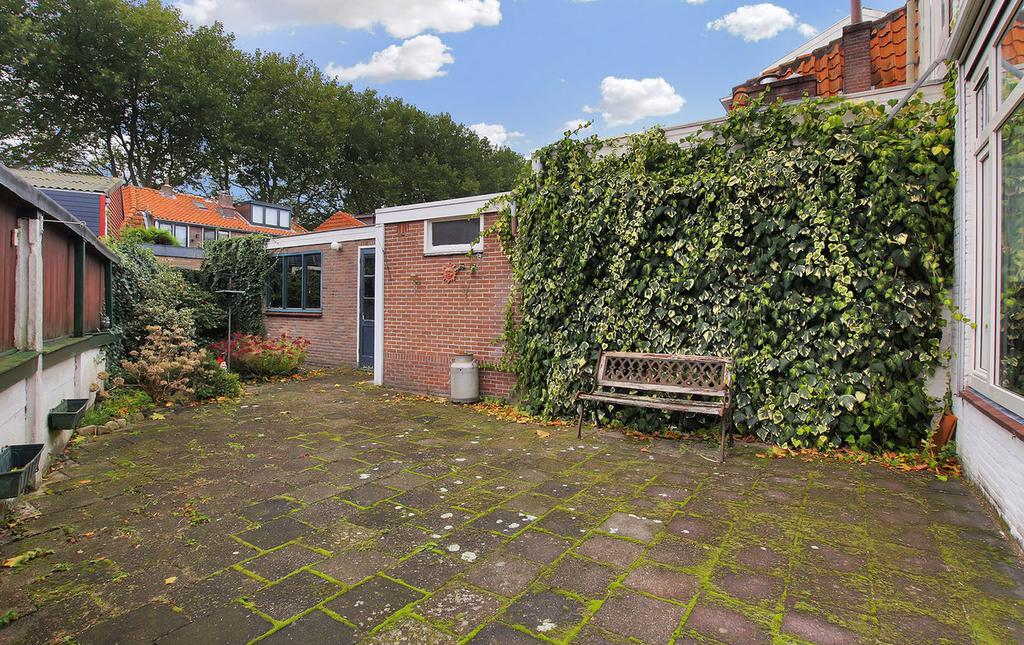 Kenmerken & specificaties Inhoud woning: 304 m³ Woonoppervlakte: 90 m² Perceeloppervlakte: 128 m²