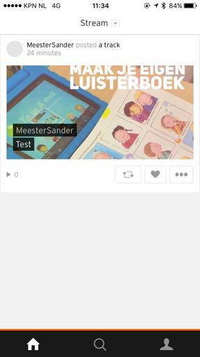 Beluisteren in de Soundcloud app De kinderen kunnen nu het boek beluisteren in de Soundcloud app. Deze kun je installeren op de tablet in de klas.