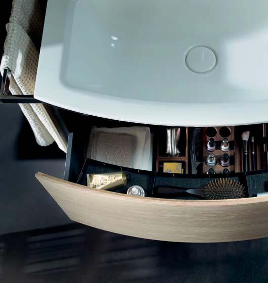 F218, Mosterd / Uitgefreesde greep G018 l accent sur le bien-être dans la salle de bain grâce à son design