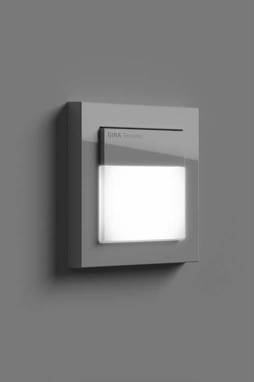 Wanneer meer licht nodig is, kan de gebruiker de verlichting zonder aanraking inschakelen met een beweging op 5 cm afstand.