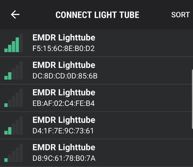 U komt in het onderstaande menu wanneer u bijvoorbeeld heeft gekozen voor het koppelen van de Light tube. Kies vervolgens in dit menu de Light tube met het sterkste bluetooth signaal.