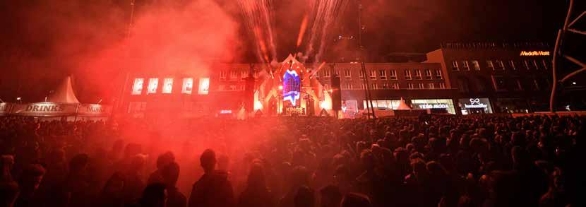 KONINGSFESTIVAL ENSCHEDE Voor Koningsfestival 2017 vond een verschuiving in de organisatie plaats, waarbij Enschede Promotie de projectleiding op zich nam.