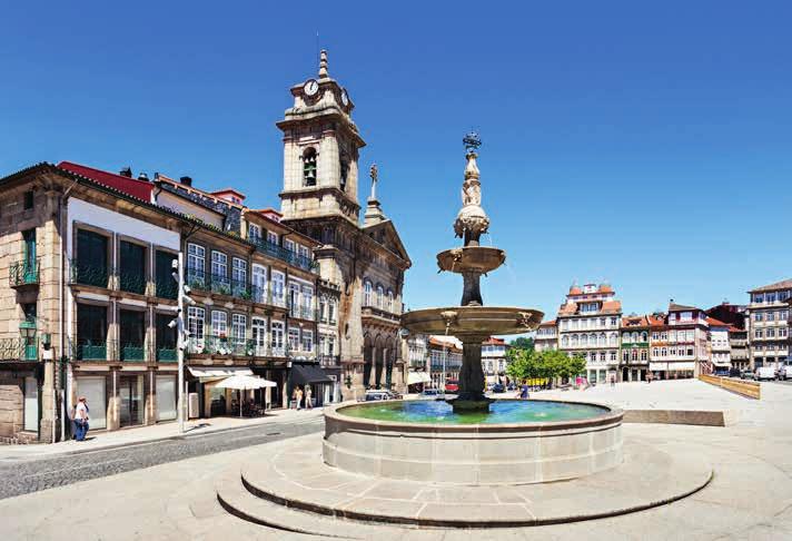 ALLE EXCURSIES INBEGREPEN Bezoek aan Guimarães Als de eerste hoofdstad van Portugal stond Guimarães aan de wieg van het nieuwe land.