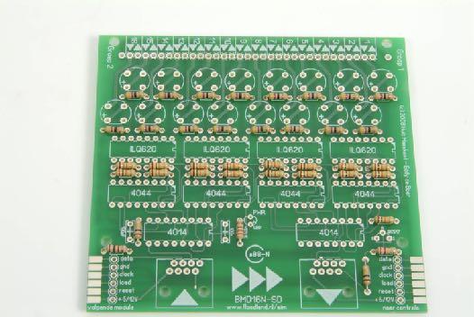 2. Weerstanden De decoder heeft diverse weerstanden van verschillende waarden. De plaats van de weerstanden is aangeven met een blokje met een getal erin.