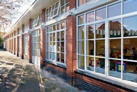 [Villa Utrecht, Puur Plus ontwerpers] 3 De ramen en deuren zijn uitgebreid getest op inbraakwerendheid door keuringsinstantie SKG en voldoen aan de eisen van het Bouwbesluit op