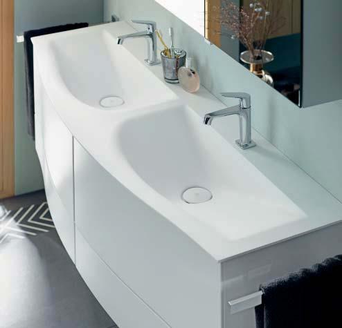 Het staat echter vast, dat wastafel en meubels af zijn - voor een moderne, individuele vormgeving van de badkamer die trends meeneemt, maar tegelijkertijd eigen normen bepaalt.