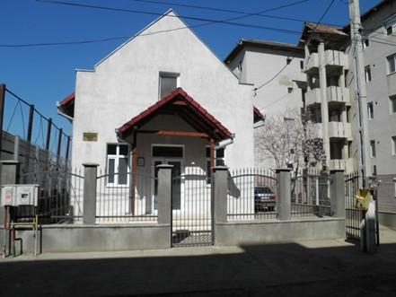 Projecten De projecten van de werkgroep betroffen, evenals voorgaande jaren: Kerkelijke zigeunergemeenten Uioara e.o. Het kerkje in Uioara de Sus wordt al meerdere jaren door de werkgroep ondersteund.