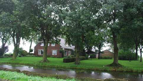 Adres: Mastenbroek, Oude Wetering 124 Nationaal Landschap IJsseldelta, Mastenbroekerpolder Volumes: hv hb sch Erfinrichting x Waardevol Architectonische/cultuurhistorische/ensemblewaarde/zeldzaamheid