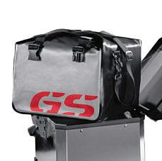 waterdichte topkoffer beschikt over een volume van 32 l en bevestigingsogen voor meer bagagemogelijkheden. Samen met het optionele rugkussen biedt deze de passagier nog meer comfort.