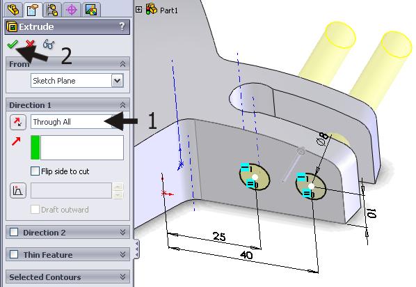 31 Klik in de CommandManager op Features, en daarna op Extruded Cut. 1.