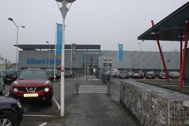 Het supermarktaanbod: 80 supermarkten De regio Alkmaar telt in totaal 80 supermarkten. Daarvan zijn er 60 in winkelgebieden gelegen, 20 zijn er solitair gevestigd.