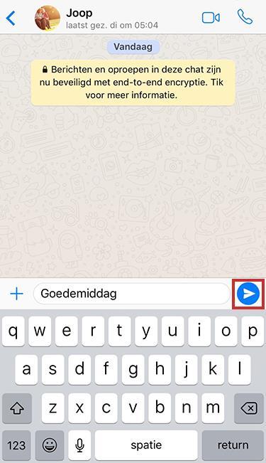 Chats Onderdeel 11 Bericht versturen De belangrijkste functie van WhatsApp is het versturen en ontvangen van berichten. In dit onderdeel leggen we uit hoe u een tekstbericht verstuurt.