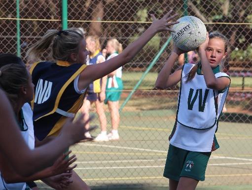 ATLETIEK Baie geluk aan Cassidy Lacy en Nicole Siepker wat aan die SA Laerskole Kampioenskappe deelgeneem het in Potchefstroom gedurende die naweek van 24 Maart. Nicole gee haar beste en eindig 14de.