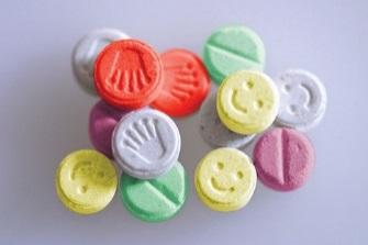 Eerste resultaten symptomen ernstige ecstasyintoxicaties Ecstasy