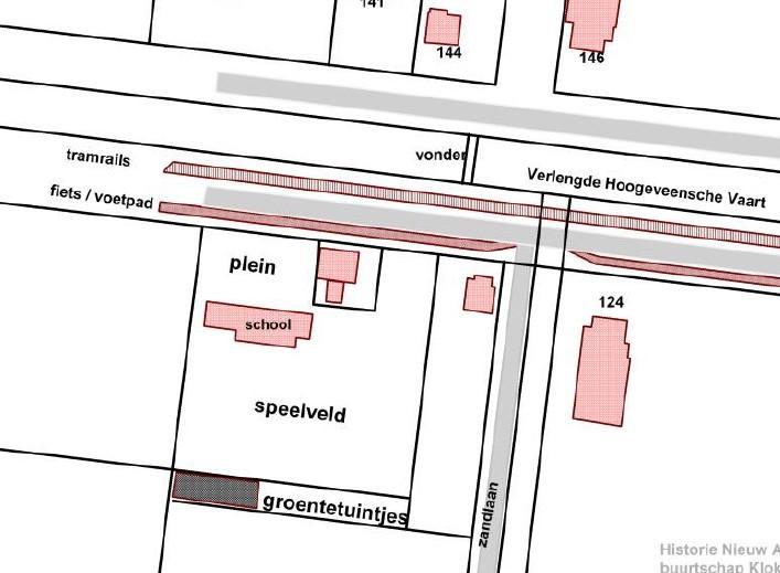 Kaart Nieuw Amsterdam 5, van het huidige huisnummer 110 tot 140 ZZ. In blauw/groen de woningen die in 1883 reeds aanwezig waren. In rood de woningen van 2010.