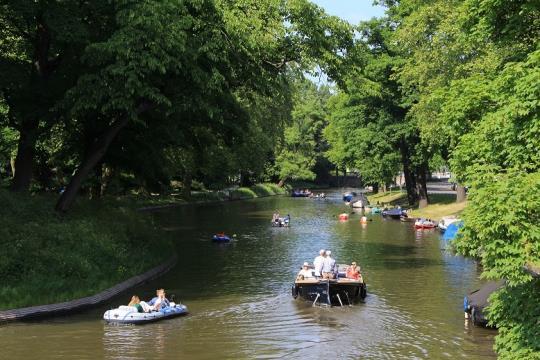 Dat kan leiden tot overlast zoals water op straat en overbelasting van het riool, waardoor water ongezuiverd in het oppervlaktewater terecht komt.