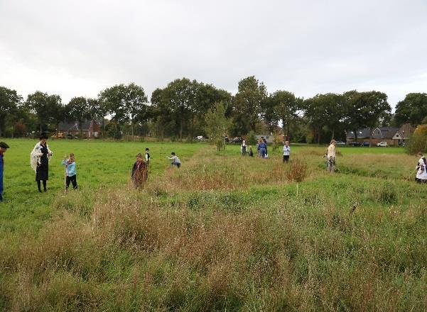 Het was een groot succes. Leden van de oudercommissie, hulpmoeders en chauffeur Flaeijeltram hartelijk bedankt! Agenda groep 1 & 2 o Inloopmorgen: woensdagmorgen 10 oktober vanaf 8.15 uur (tot 8.