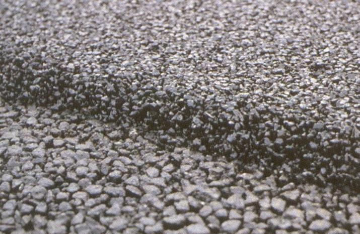 DUURZAAMHEID (SUSTAINABILITY) Productie van asfalt vergt ruwweg 20 % minder energie dan andere type wegdekken.