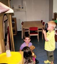 drie kanten Elke varende kleuter heeft wanneer hij van boord gaat om naar een ligplaatsschool of walschool te gaan, zo n boekje bij zich.