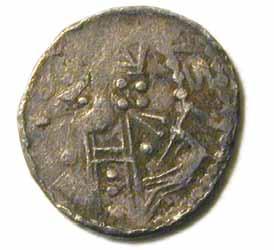 afb. 15 De drie dertiende-eeuwse, zilveren penninkjes (ook wel bisschopsmuntjes genoemd) van LR20. De linkerpenning (vondstnr. 22) kan worden toegeschreven aan de Utrechtse bisschop Otto II van Lippe.