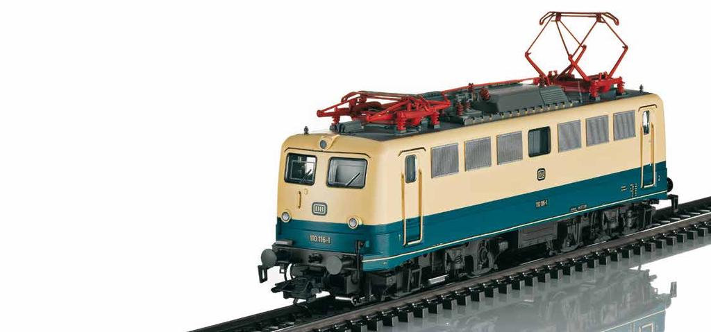 Vooraan 3 en achteraan 5!)# hnt4y 37110 Elektrische locomotief serie 110.1 De locomotieven van de serie E10 (serie 110) waren allesbehalve gelijkvormig.