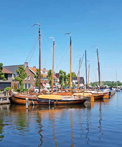 U vaart vanuit Nijkerk naar Spakenburg, waar u de gelegenheid krijgt om de Spakenburgse dagen te bezoeken.