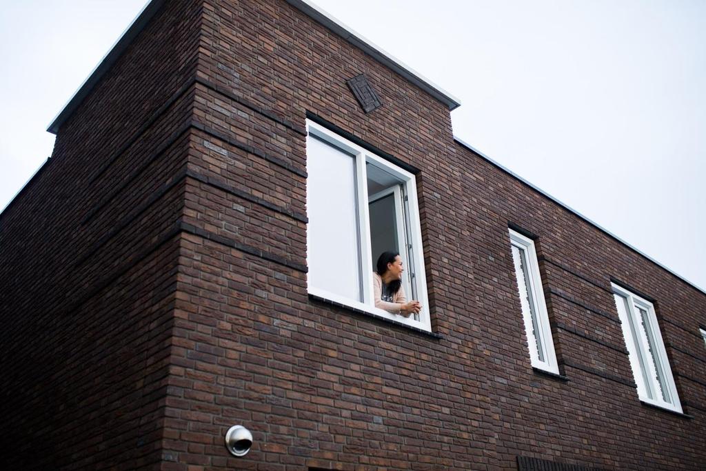 Back-up systeem Een warmtepomp heeft vaak een back-up systeem. Als de bewoners teveel warmte vragen, zorgt een elektrisch verwarmingselement voor de gevraagde warmte.