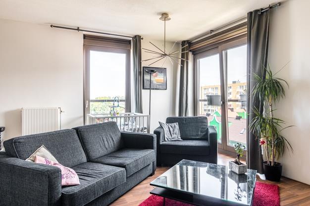 Een mooi appartement in een prachtig gebouw op een ideale locatie! Deze tweekamerwoning is gelegen op de verdieping van dit zeer nette appartementencomplex.