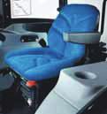Met een vlakke vloer met geveerde pedalen om meer ruimte te creëren, kan de cabine nu met een luchtgeveerde stoel