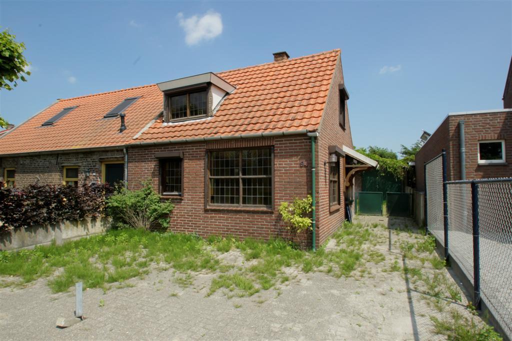 TE KOOP Laarderweg 94, Weert -KLUSSERS OPGELET!