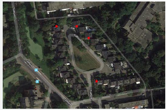 Figuur 5: Locaties van aangebrachte vleermuiskasten aan woningen in de buurt (rode stippen) ter vervanging van de