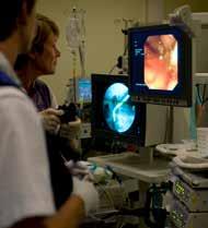 10 / ERCP-onderzoek Met ERCP (endoscopische retrograde cholangio pancreaticografie) krijgt de arts een beeld van de galweg en de alvleesklier, zonder dat daarvoor een operatie nodig is.