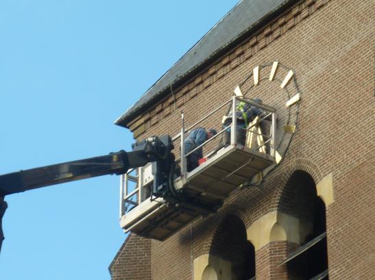 Harry aan de binnenzijde. De binnenzijde was zeker zo belangrijk, omdat de as aan de buitenzijde niet zichtbaar is.