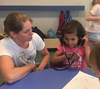 Wij wensen Mohammedreda veel plezier in groep B en Quinn veel plezier in groep C. Thema gezondheid Wij waren voor de meivakantie al begonnen met het thema gezondheid.