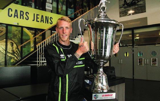 LEX IMMERS CUP 2 VOORWOORD VAN LEX IMMERS Toen ik vorig jaar werd gevraagd wat ik er van zou vinden als er een jeugd - toernooi naar mij zou worden vernoemd, ook nog te verspelen bij mijn oude club