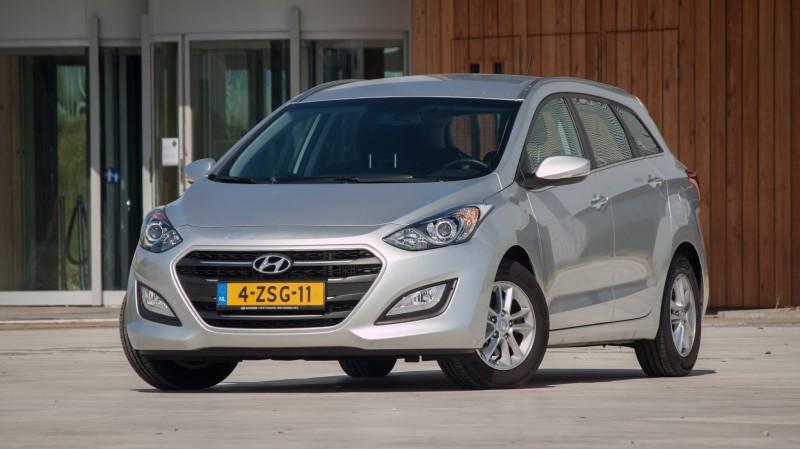 Bjorn Blokzijl 17 augustus 2015 Totaalpakket Er zijn zo van die auto's die precies doen waarvoor ze gemaakt zijn. Eén van die auto's is de compacte C-segmenter van Hyundai: de i30.