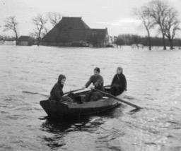 In december 1965 werd Friesland geteisterd door langdurige regen. In grote delen van de provincie viel er twee keer zoveel regen als normaal.