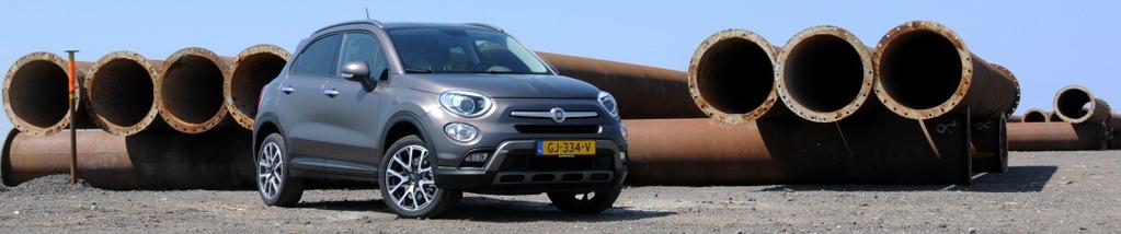 Fiat 500X Pretnummer Rij-impressie Een "cross-over" is een kruising tussen een gewone personenauto en een terreinauto. Er zijn grofweg twee redenen om voor een cross-over te kiezen.