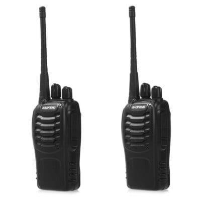 Walkietalkie Met het thema communicatie hebben we met walkietalkies gewerkt.