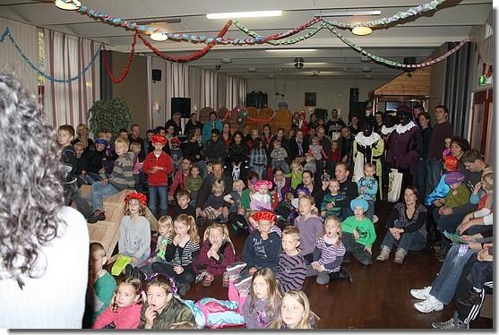 Sla Raak Museum Fietsroute Links Archief Redactie E-mail Gastenboek En kijk eens, wat een zaal vol kinderen!