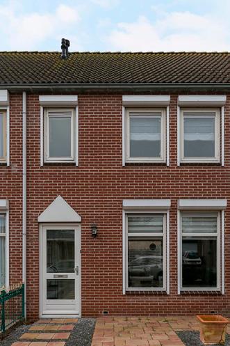 1e Verdieping Aankomend op de overloop heeft u toegang tot de slaapkamers en de badkamer.