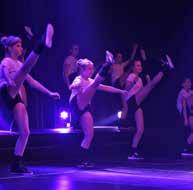 Check het Lessenrooster 2018-2019 en kies welke lessen je graag eens wil komen proberen. Dansstudio Dance!t Cindy Van den Bogaert - danceit@telenet.be - 0476 20 57 98 www.facebook.com/dance.