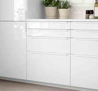 HÄGGEBY is een witte deur die nette, rechte lijnen creëert en een modern gevoel geeft het biedt goede kwaliteit en