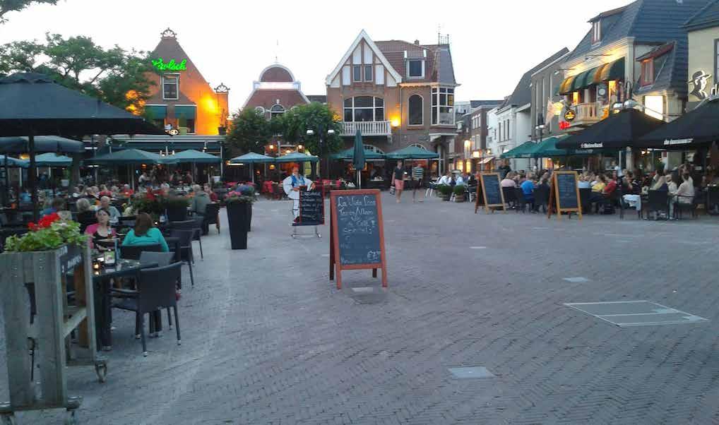 10 e Graven Es Oldenzaal Natuurlijk beschikt Oldenzaal over veel restaurants, cafés en uitgaansgelegenheden. Ook het Stadstheater staat borg voor een gezellig avondje uit.