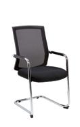 Vergaderstoel model LYNX Stapelbare stoel. Kunststof armleggers. Netwave rugleuning. Zeer stabiele uitvoering. Chroom frame. Zwarte stoffering.