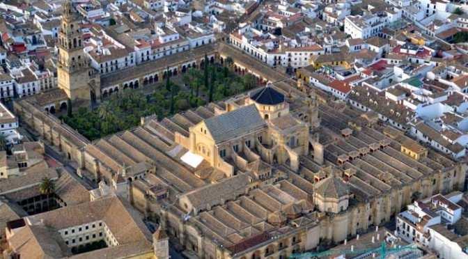 Inbegrepen : bezoek Mezquita en Alcazar Reyses Catolicos + middagmaal LUCHTFOTO INDRUKWEKKEND MEZQUITA IN CORDOBA Dag 5 : dinsdag : Bezoek aan de stad Granada Na het ontbijt vertrekken wij naar